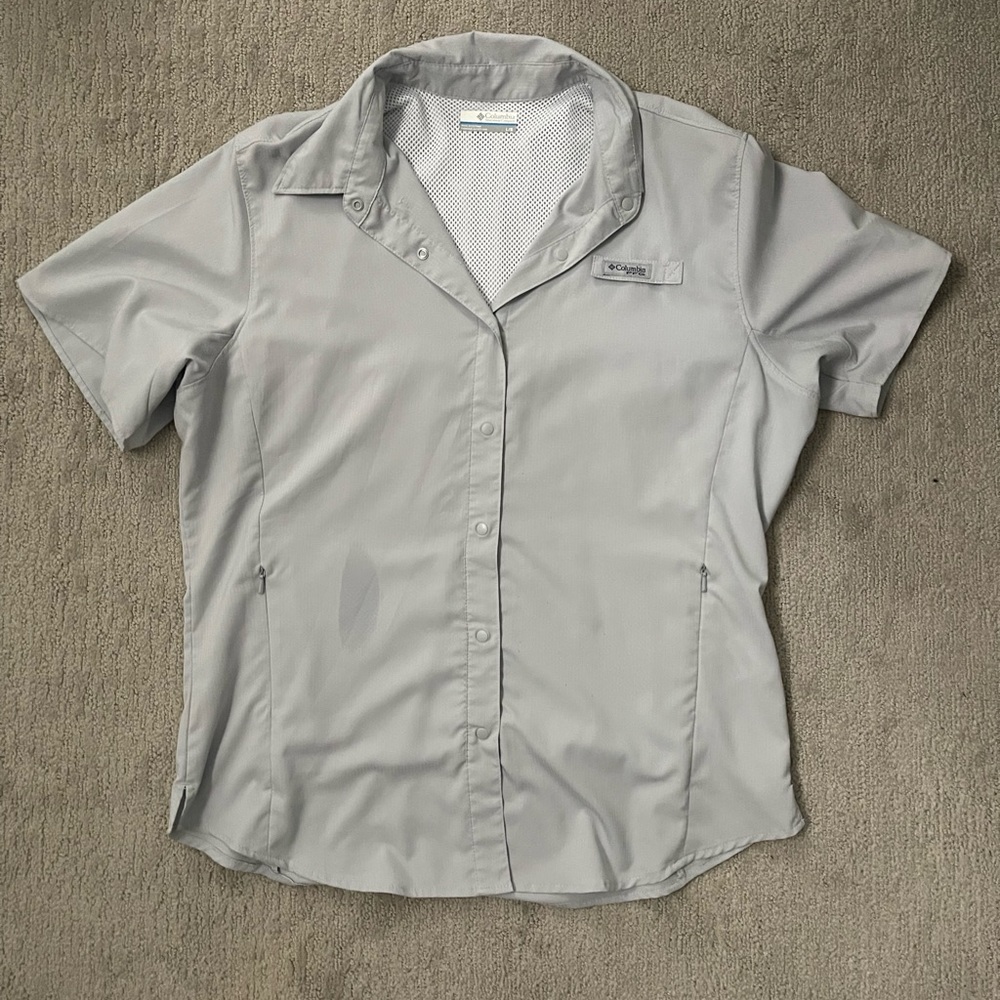 Women’s Columbia PFG Gray Top (L)